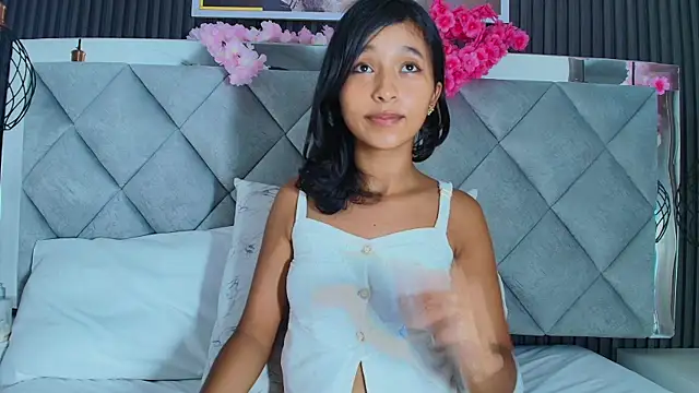 Snapshot of Real_virgin_Pussy chatting on April 28, 2026, 2:27 am Real virgin Pussy online show from April 28, 2026, 2:27 am