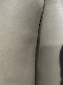 Bee babie online show from January 12, 2026, 5:40 pm