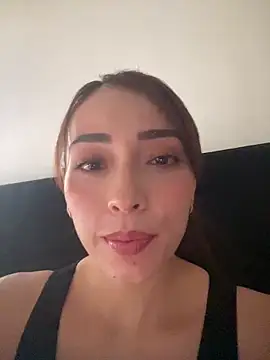 Snapshot of anny_bianchy chatting on February 24, 2026, 8:29 pm anny bianchy online show from February 24, 2026, 8:29 pm