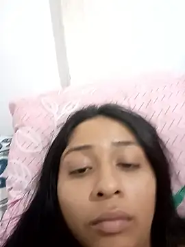 chaveirinho18 online show from January 13, 2026, 3:56 am