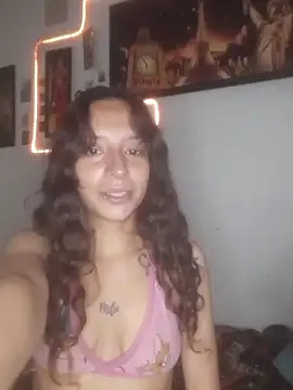 AlexxaAndRileyy online show from January 18, 2026, 2:21 pm