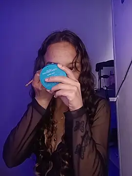 AlexxaAndRileyy online show from February 13, 2026, 4:58 pm