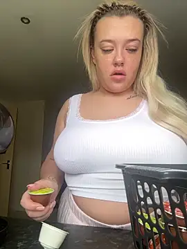 Princess-ivyxoxo online show from April 17, 2026, 9:56 am