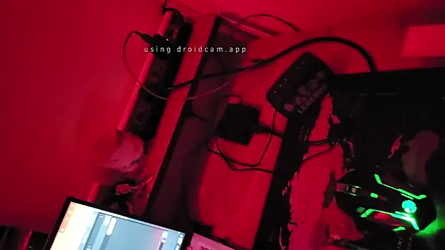 jaquenhgar online show from April 7, 2026, 8:09 pm