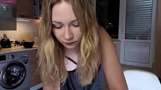 Snapshot of missyourtouch chatting on February 5, 2026, 10:47 pm missyourtouch online show from February 5, 2026, 10:47 pm