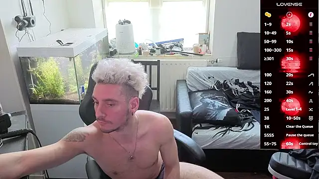 Rayzel White online show from March 9, 2026, 1:04 pm