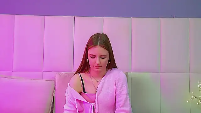 SofiaSarvain online show from March 6, 2026, 8:33 am