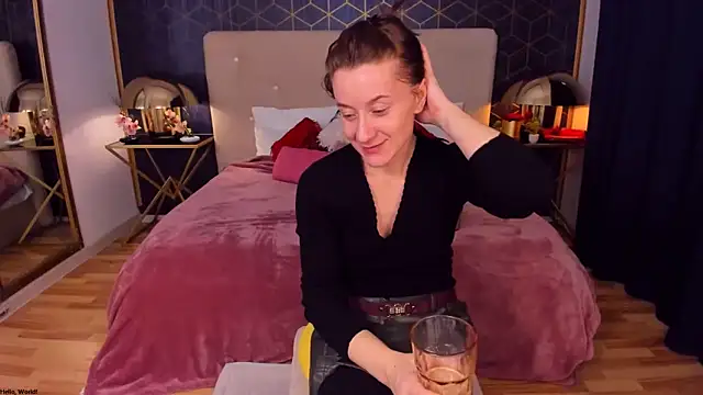 GingerWixxx online show from February 14, 2026, 5:37 am