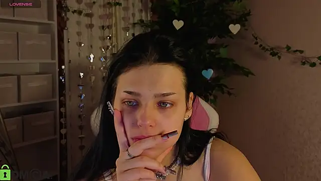 Snapshot of Leslie_Wholsh chatting on February 22, 2026, 1:07 am Leslie Wholsh online show from February 22, 2026, 1:07 am