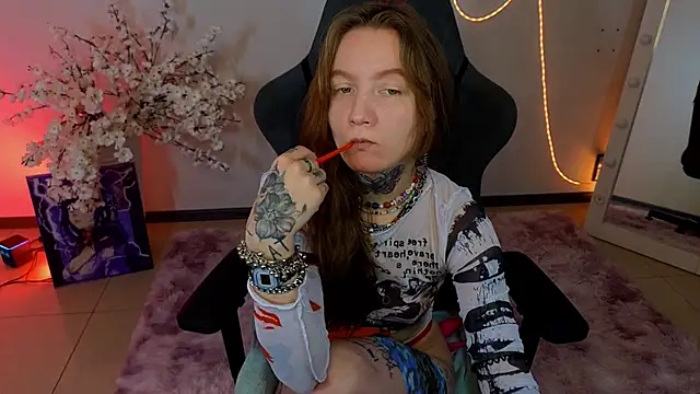 Lappyloo online show from February 3, 2026, 2:10 am