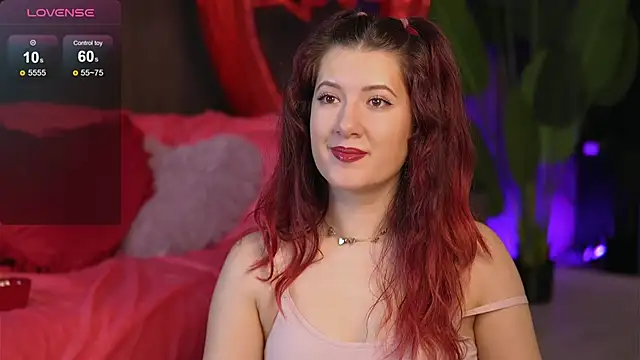 EvaMo0n online show from February 12, 2026, 4:40 am