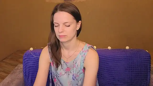 Snapshot of RoseWaulhgberg chatting on April 9, 2026, 1:38 am RoseWaulhgberg online show from April 9, 2026, 1:38 am