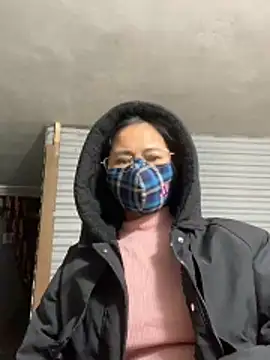 Snapshot of emgaisayhi chatting on February 9, 2026, 2:43 pm emgaisayhi online show from February 9, 2026, 2:43 pm