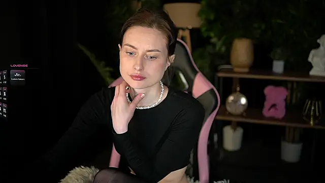 Snapshot of baby_luna_xo chatting on February 20, 2026, 9:43 am baby luna xo online show from February 20, 2026, 9:43 am