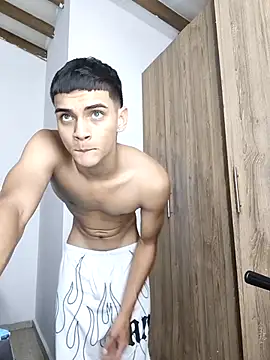 dominant boy1 online show from January 13, 2026, 9:20 pm