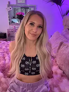 JulieSol online show from February 15, 2026, 8:24 am