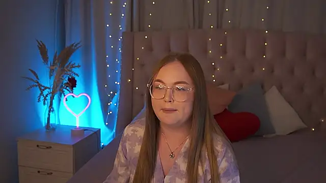 FeliciaLorne online show from January 17, 2026, 3:28 pm