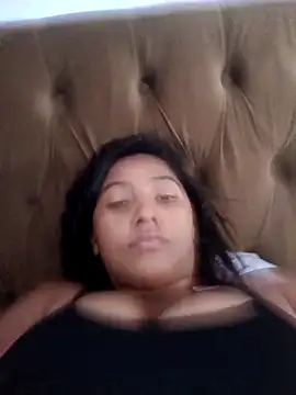 MichelyMaia online show from January 15, 2026, 3:27 pm