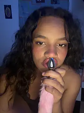 Nyxx Velariia online show from April 7, 2026, 5:08 am