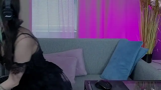 ToxicKittyy online show from February 21, 2026, 2:18 pm