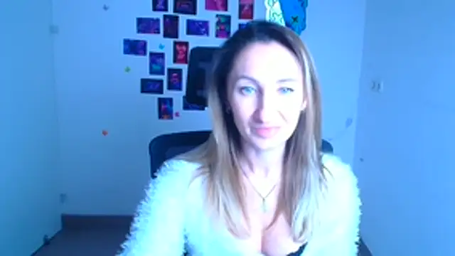 Diana Sweeet  online show from January 19, 2026, 12:42 pm