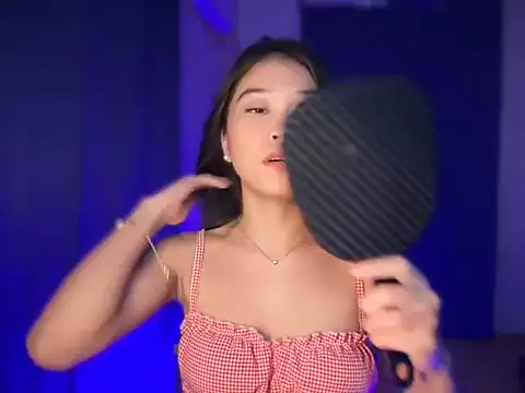 lovely amara19 online show from April 19, 2026, 10:36 am