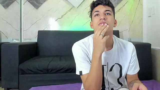 ALEX KEITH26 online show from March 22, 2026, 8:01 pm