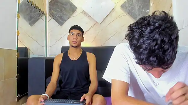 ALEX KEITH26 online show from April 3, 2026, 12:47 pm