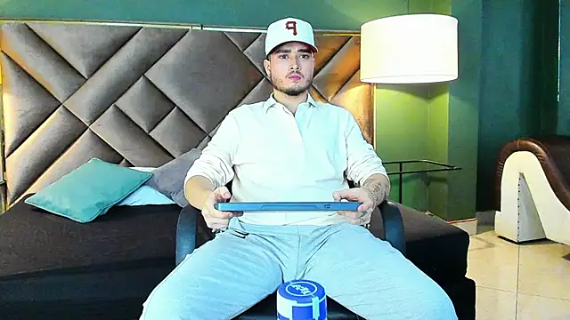 Salvattore Muller online show from February 10, 2026, 6:06 am