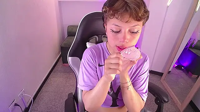 melodyy as online show from January 17, 2026, 12:32 pm