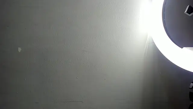 AnaiaClarck online show from April 10, 2026, 3:34 am