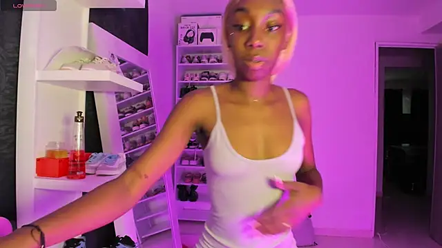 Snapshot of Amberprincess2 chatting on February 24, 2026, 12:36 pm Amberprincess2 online show from February 24, 2026, 12:36 pm