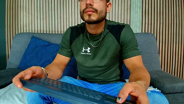 Vans Ross online show from February 10, 2026, 7:18 pm