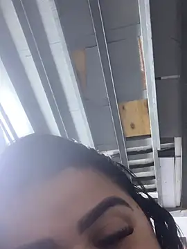 MorenaCariok online show from April 2, 2026, 9:51 am