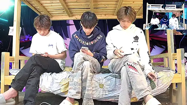 xiaohuangren01 online show from March 1, 2026, 2:24 am