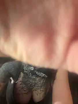 allymoon1369 online show from April 18, 2026, 11:49 pm