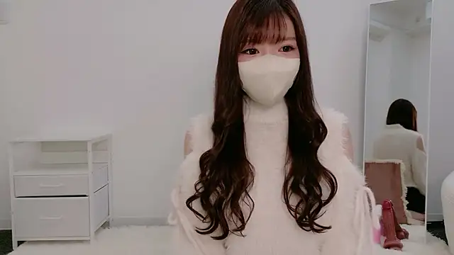 Snapshot of satochan_v chatting on March 3, 2026, 7:47 am satochan v online show from March 3, 2026, 7:47 am