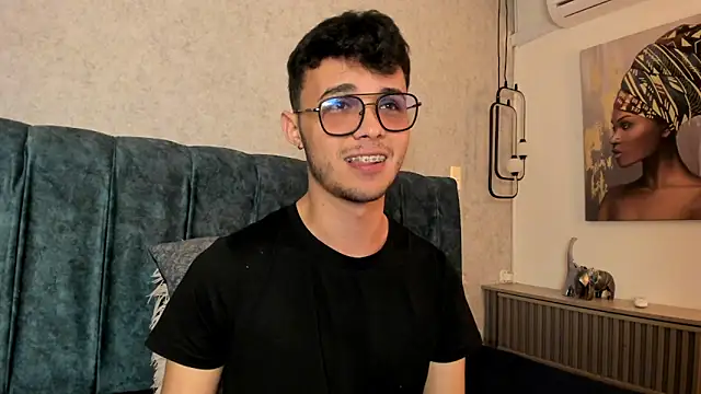 Alhan Twink online show from June 10, 2026, 5:28 am