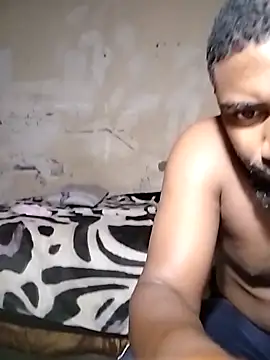 KAT AND DEE online show from March 25, 2026, 8:04 pm