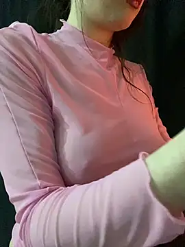 Snapshot of shrie_becerlyy0984 chatting on January 15, 2026, 12:04 am shrie becerlyy0984 online show from January 15, 2026, 12:04 am