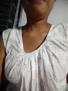 Snapshot of knightqueen12 chatting on February 17, 2026, 1:40 pm knightqueen12 online show from February 17, 2026, 1:40 pm