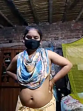 Hot Sweeti online show from April 18, 2026, 9:48 pm