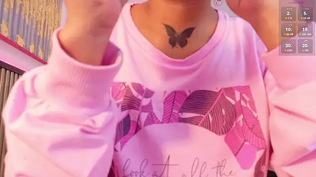 Scarlet Vixen  online show from February 24, 2026, 12:36 pm