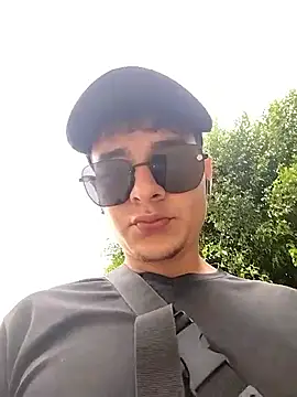 attractive-sexx online show from February 22, 2026, 1:53 pm