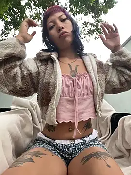 Namii cute online show from February 19, 2026, 11:50 am