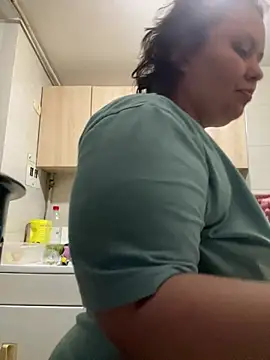 RavenEllieUniverse online show from February 11, 2026, 2:49 am