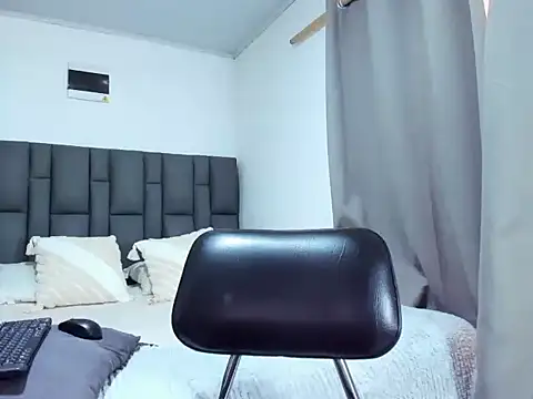 Snapshot of hanna_rodriguez chatting on February 12, 2026, 9:43 pm hanna rodriguez online show from February 12, 2026, 9:43 pm