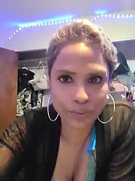 JasmineSkky online show from June 4, 2026, 8:37 pm