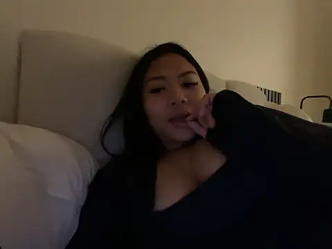 Snapshot of TitiTinyThai chatting on April 5, 2026, 8:06 pm TitiTinyThai online show from April 5, 2026, 8:06 pm