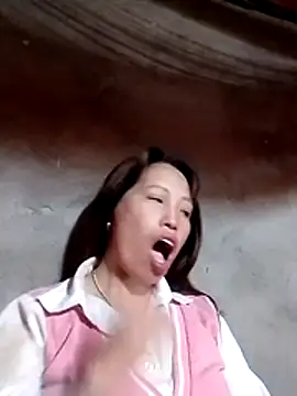 Gummiesu online show from March 28, 2026, 8:52 pm